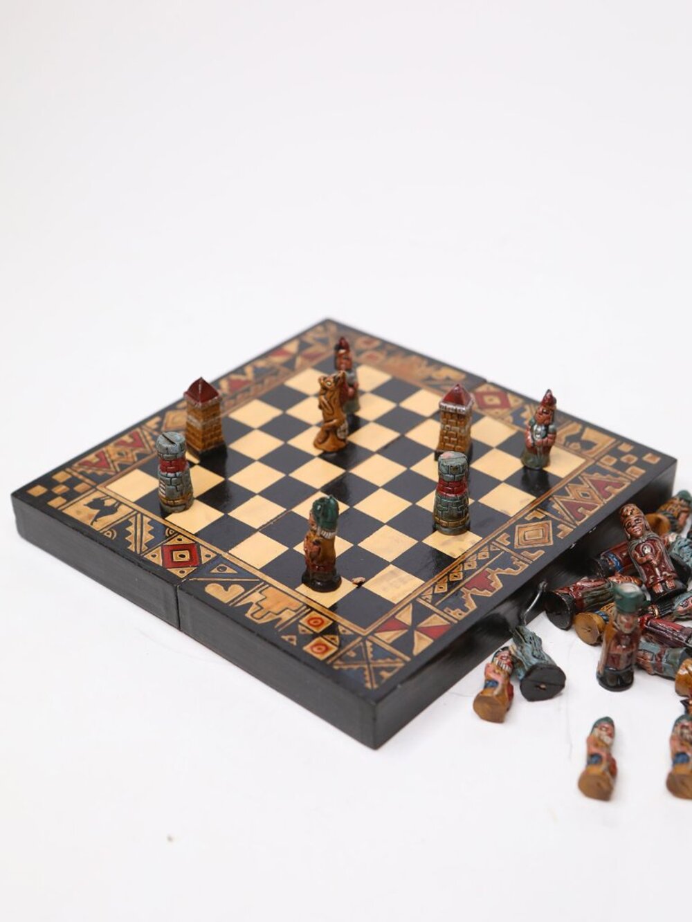 Vintage Peruvian Inca  Spanish Conquistador Wooden Mini Chess Set Game Case - Picture 9 of 9